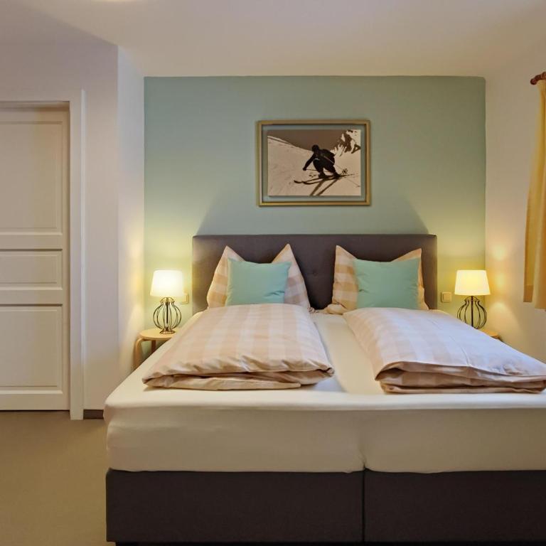 Koller, Pension Haus - Superior Doppelzimmer mit Dusche - 2