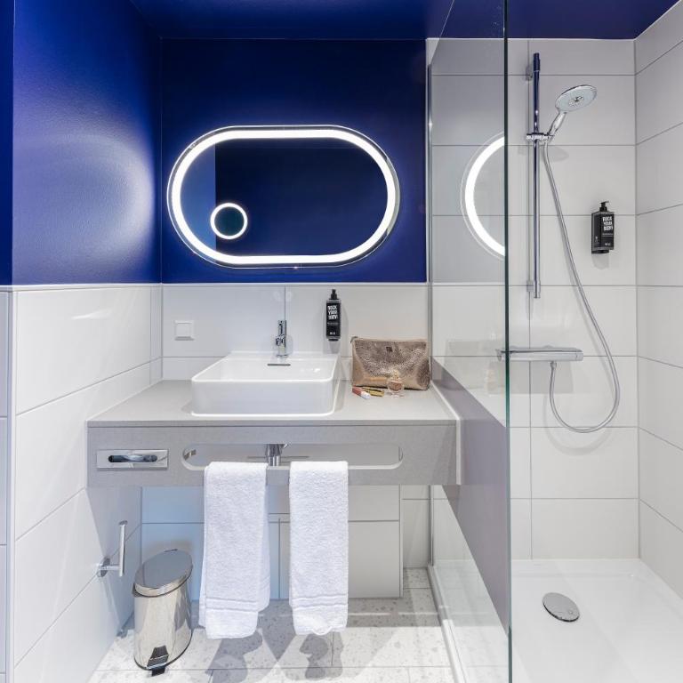 ibis Styles Muenchen Perlach - Doppelzimmer mit Verbindungstür - 13