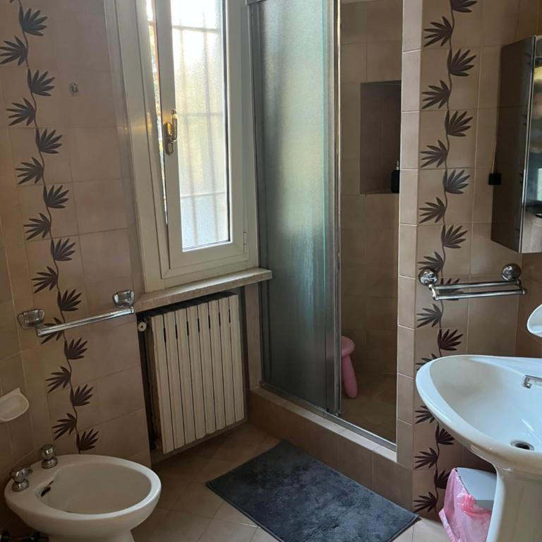 Suite 23 - Double Room with Private Bathroom - 1