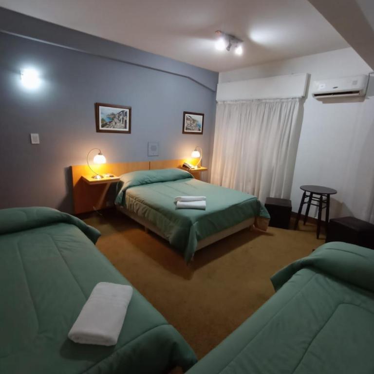 Hotel Iberia - Habitación cuádruple - 1