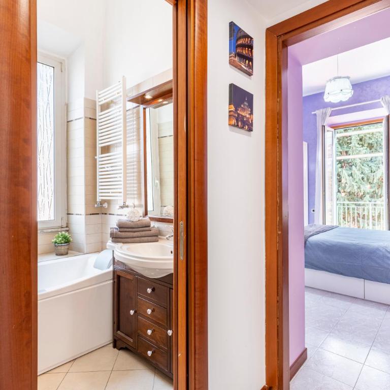 Hostly - Domus Happya - Dream in the Appia Antica Park - Two-Bedroom Apartment - 24