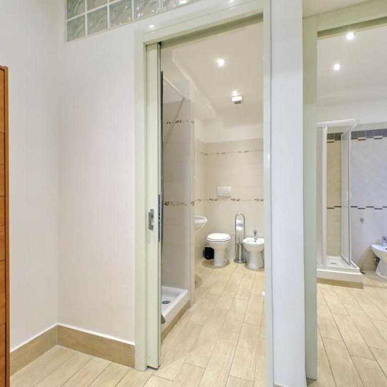 Spacious Vatican Flat with Courtyard - Appartamento con 1 Camera da Letto - 15