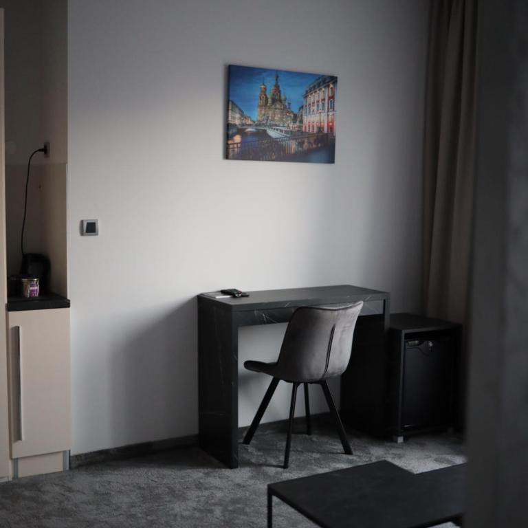 Templum apartments - Slavija square - Deluks Dvokrevetna Soba sa Bračnim Krevetom i Balkonom - 3