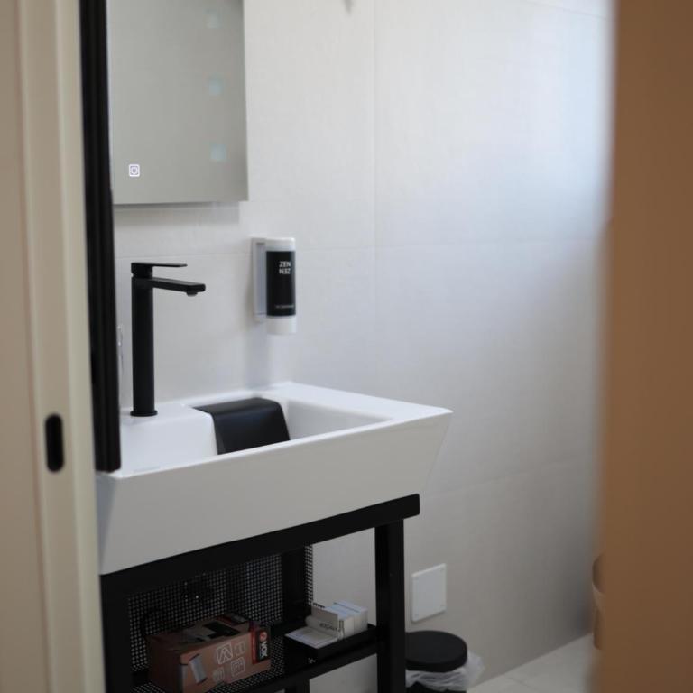 Templum apartments - Slavija square - Deluks Dvokrevetna Soba sa Bračnim Krevetom i Tušem - 2