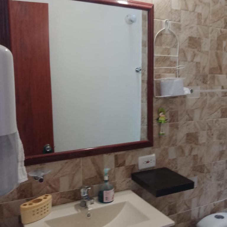Amplia y bella casa de vacaciones - Three-Bedroom House - 21