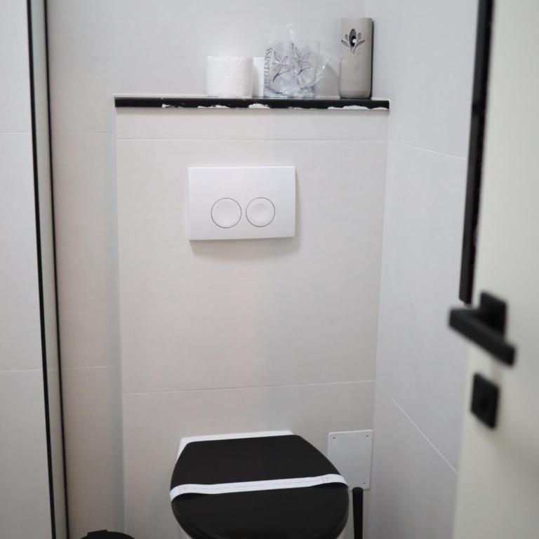 Templum apartments - Slavija square - Deluks Dvokrevetna Soba sa Bračnim Krevetom i Tušem - 6