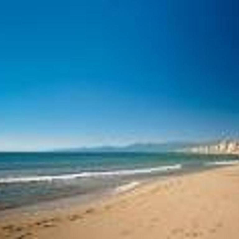 Charmant T2 en bord de mer pour 4 pers, terrasse avec vue - FR-1-696-15 - Appartement - 15