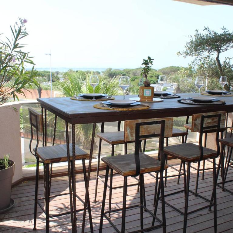 Appartement luxueux climatisé avec superbe vue et parking sécurisé - FR-1-696-1 - Appartement - 2