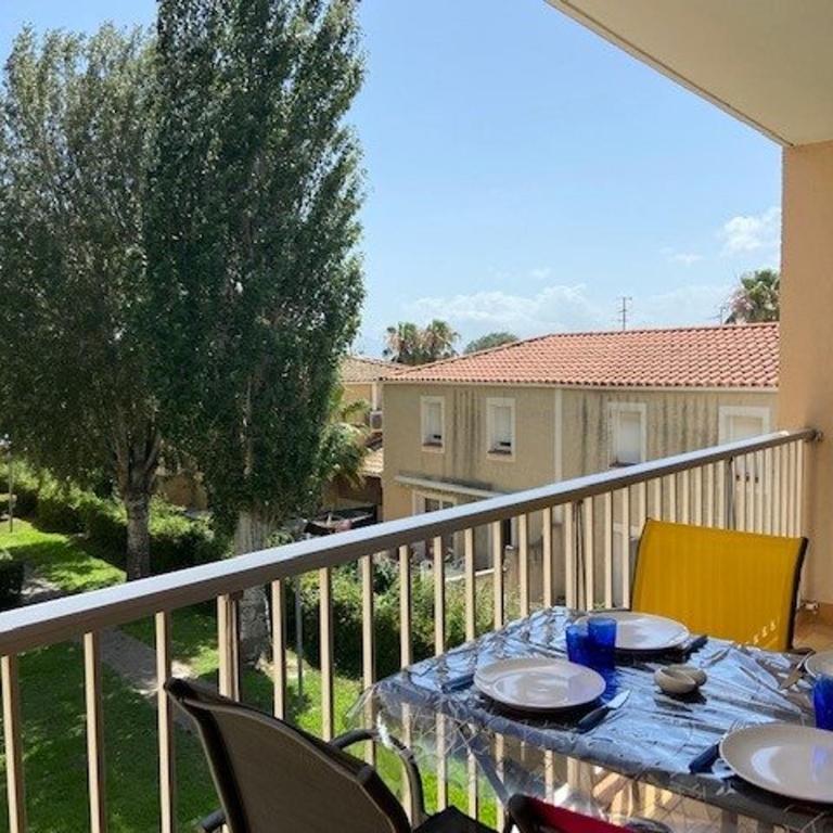 Appartement T2 avec piscine et parking, 4 personnes - FR-1-696-3 - Appartement - 2