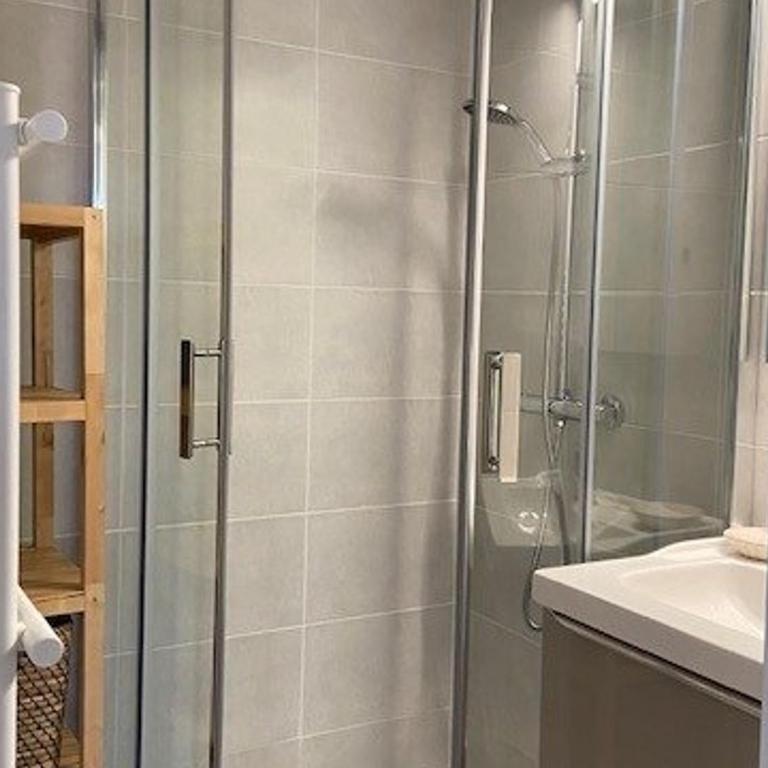 Appartement T2 avec piscine et parking, 4 personnes - FR-1-696-3 - Appartement - 11