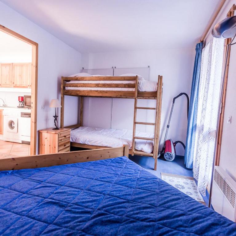 Appartement Charmant pour 5 Pers. à Montchavin, 2 Balcons, Proche Pistes, Parking Gratuit - FR-1-329-81 - Appartamento - 2