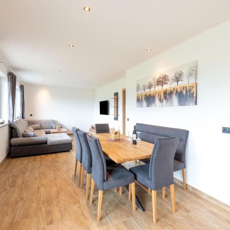 Apartment in Piesendorf near Ski Slopes - Apartment mit 3 Schlafzimmern - 5
