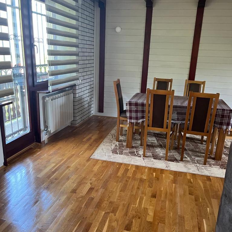 Happyland family home - Three-Bedroom Apartment - 29