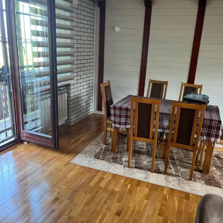 Happyland family home - Three-Bedroom Apartment - 27