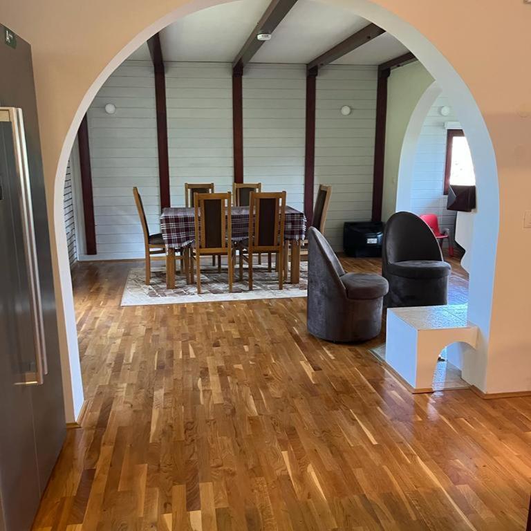 Happyland family home - Three-Bedroom Apartment - 21