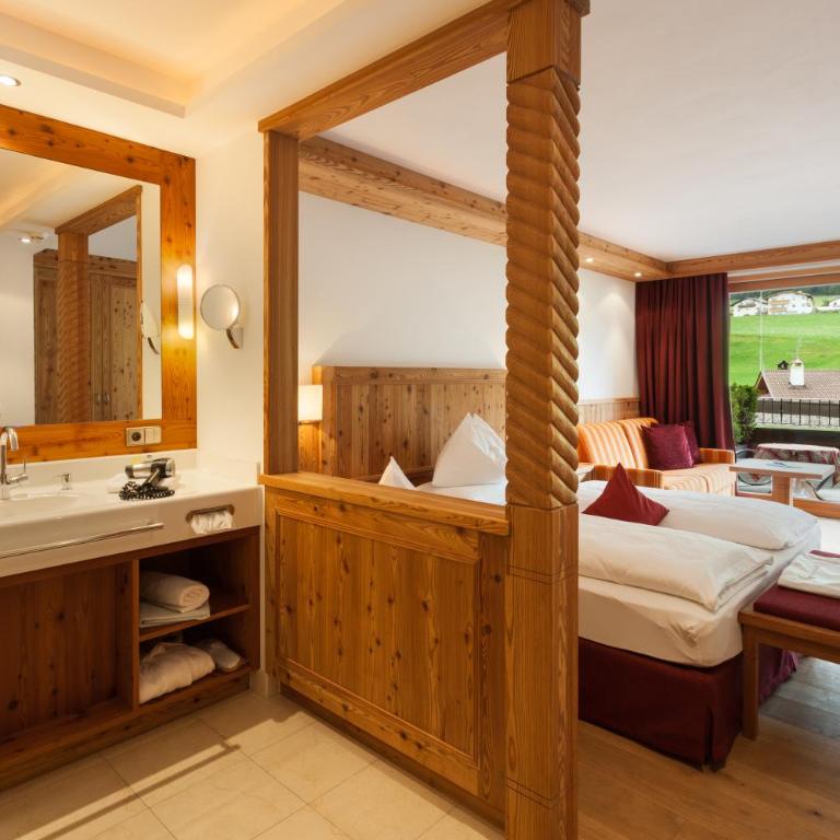 Hotel Chalet Tianes - Alpine Relax - Camera Matrimoniale Comfort con Balcone - 2