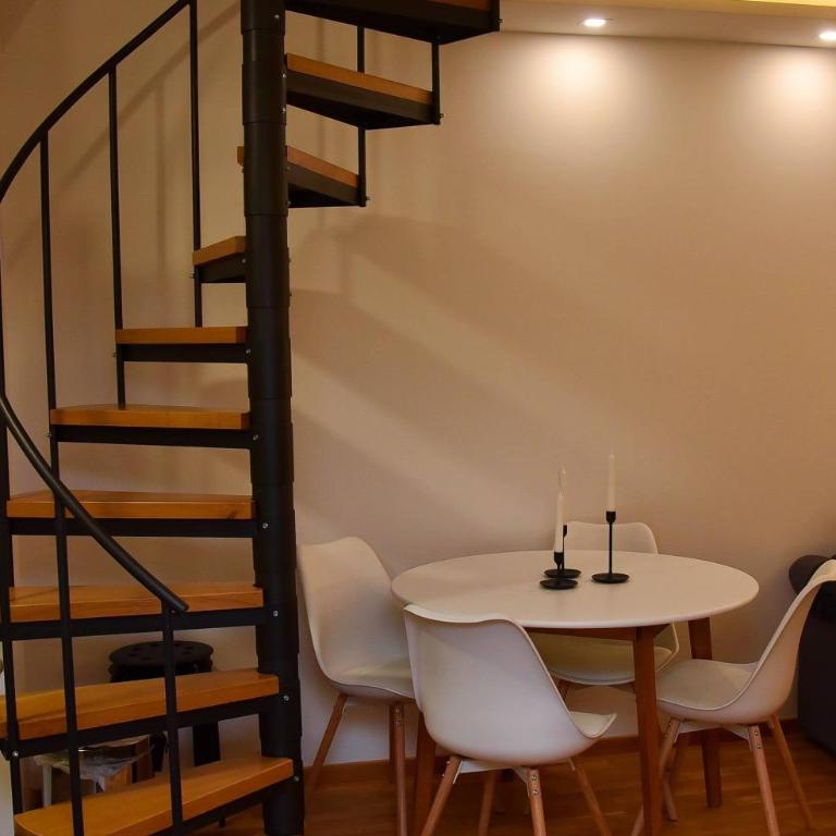 Vidikon - Two-Bedroom Apartment - 11