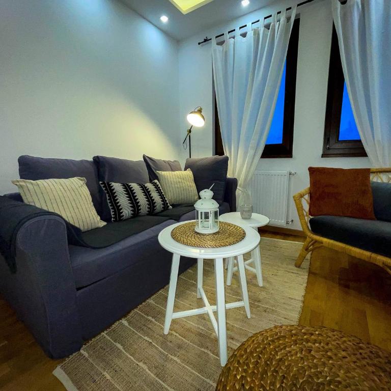 Vidikon - Two-Bedroom Apartment - 13