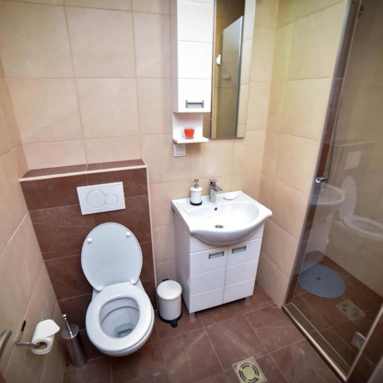 Vidikon - Two-Bedroom Apartment - 54