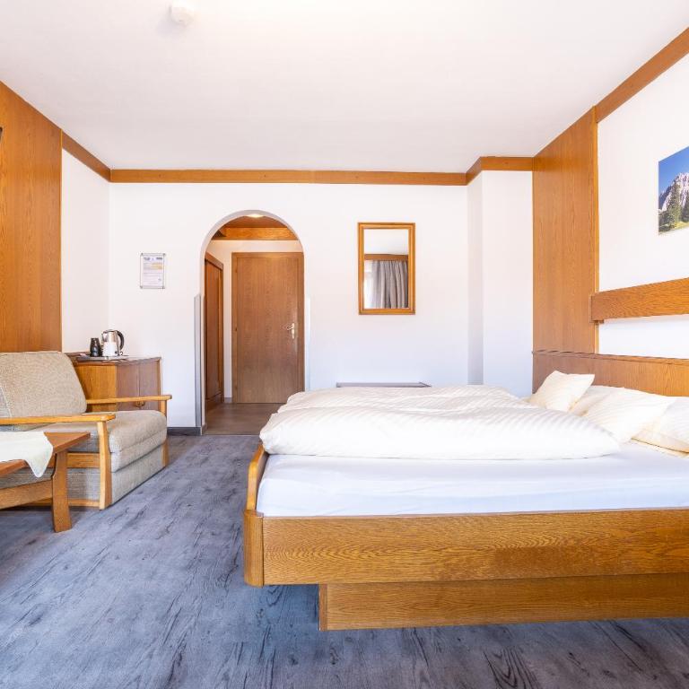 Gästehaus Wilhelmshof - Doppelzimmer mit Balkon - 3
