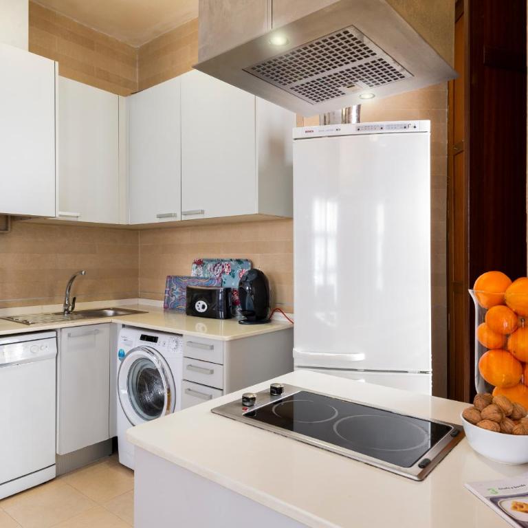 CATHEDRAL APARTMENT, FIRST FLOOR - Apartamento con balcón - 10