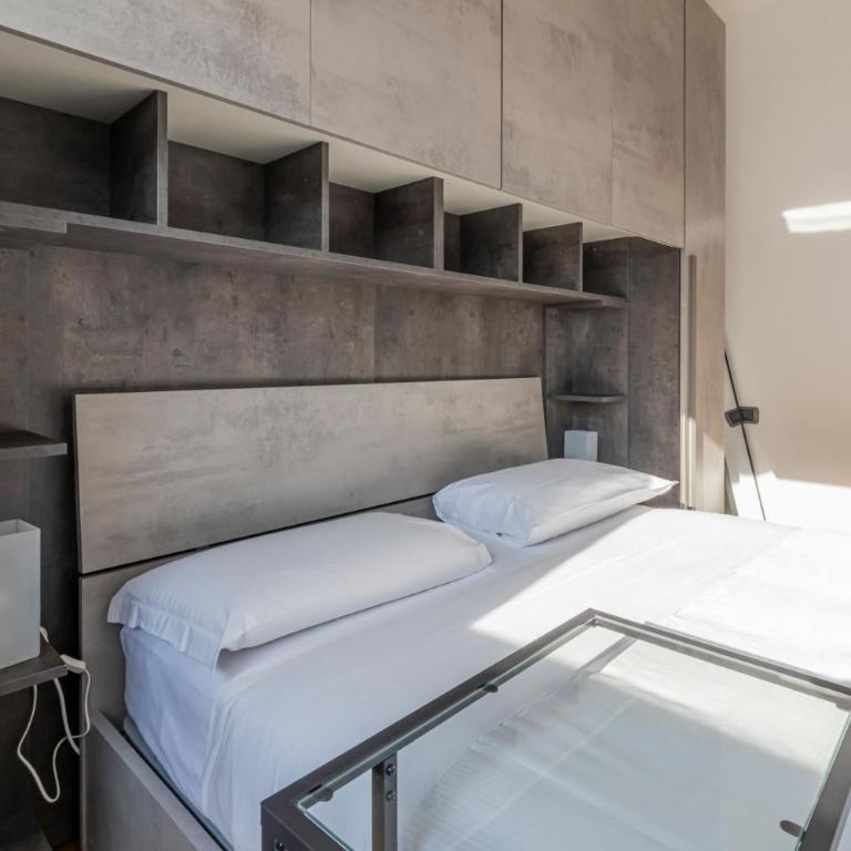 Splendida terrazza su Arcimboldi - Milano Bicocca - Appartamento con 1 Camera da Letto - 2