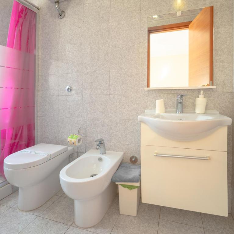 B&B Dei Musicisti - Camera Matrimoniale Deluxe con Balcone e Bagno Privato - 8