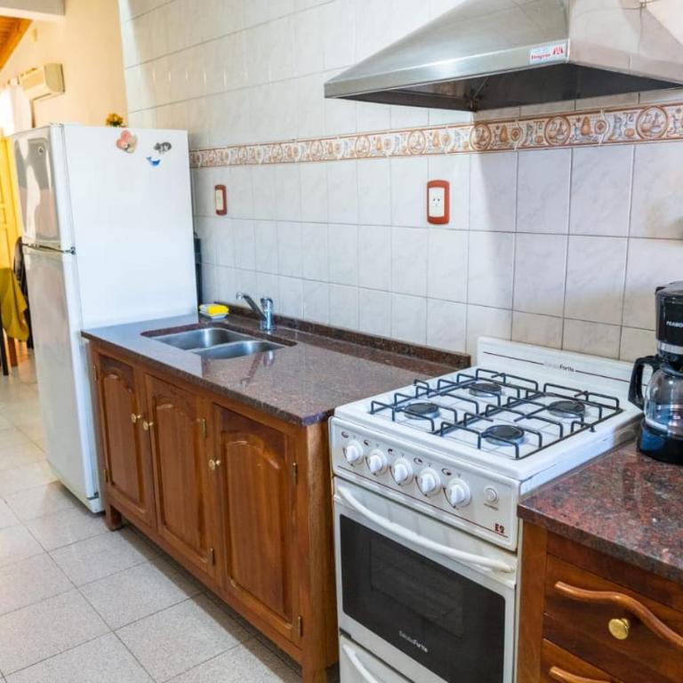 Casa Rosa - Two-Bedroom House - 9