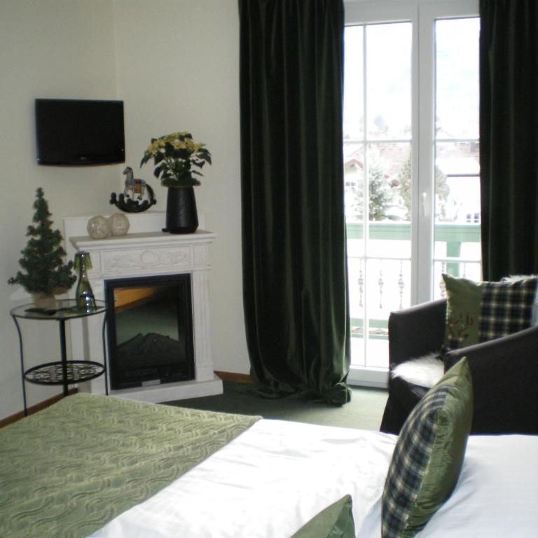 Gästehaus Waldeck - Doppelzimmer mit Balkon - 13