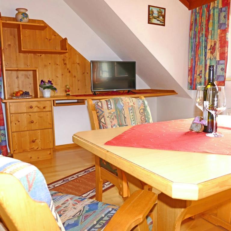 Hiaslahof - Apartment mit 2 Schlafzimmern und Balkon - 7