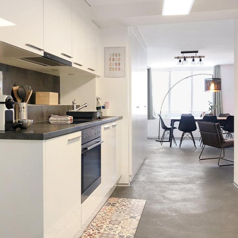 Plein Coeur de la Vieille Ville de Sion - Apartment - 6