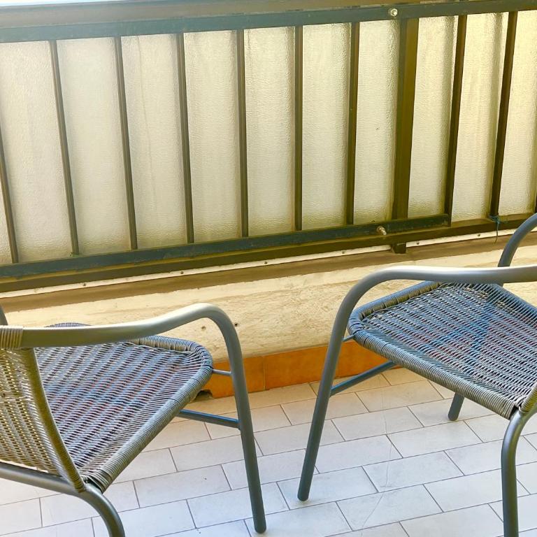 Guest House Leo - Triple Room with Balcony - 10