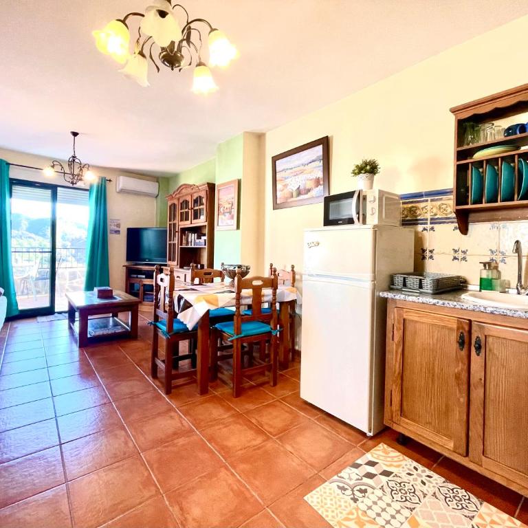 Apartamentos Axarquia , Frigiliana, terraza privada con vistas a la montaña rio y al mar - Apartamento de 1 dormitorio - 42