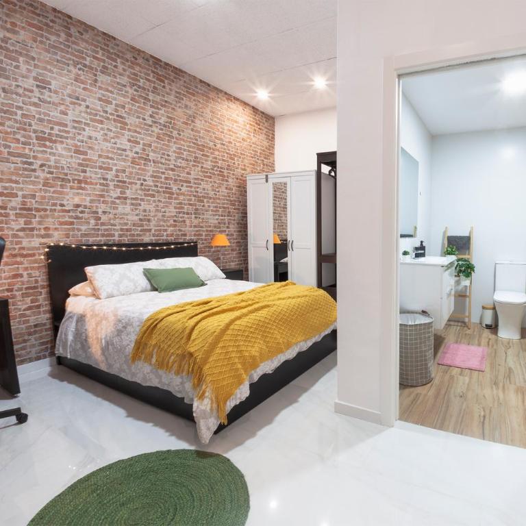 Digital Nomad Retreat 2 -Great Location Near Metro - One-Bedroom Apartment - 3