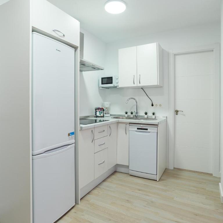 Malaga Centro - Apartamento de 2 dormitorios con vistas a la ciudad - 2