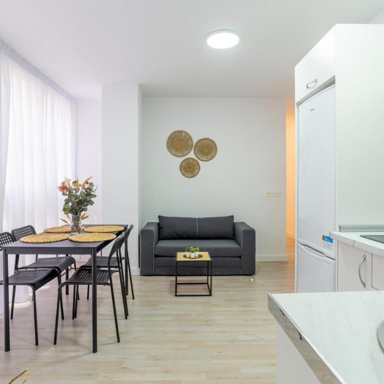 Malaga Centro - Apartamento de 2 dormitorios con vistas a la ciudad - 4