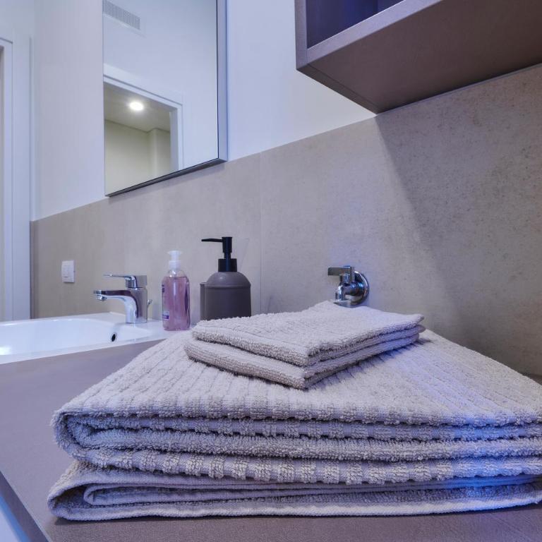 Lecco Lake Apartments Villa Liberty - Apartment with Garden View - 6