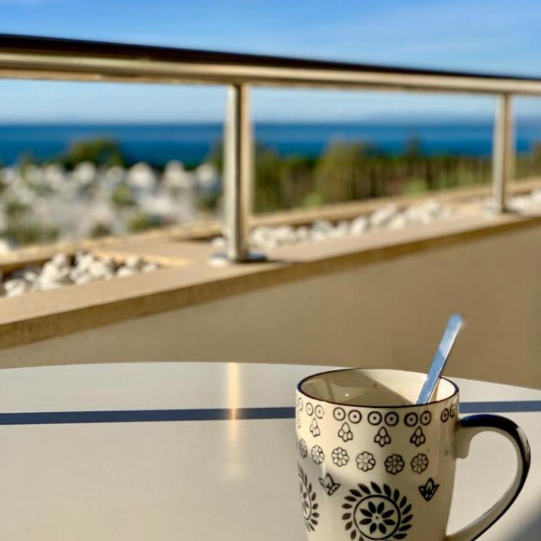 Precioso piso con magnifica vista cerca playa - Two-Bedroom Apartment with Sea View - 19