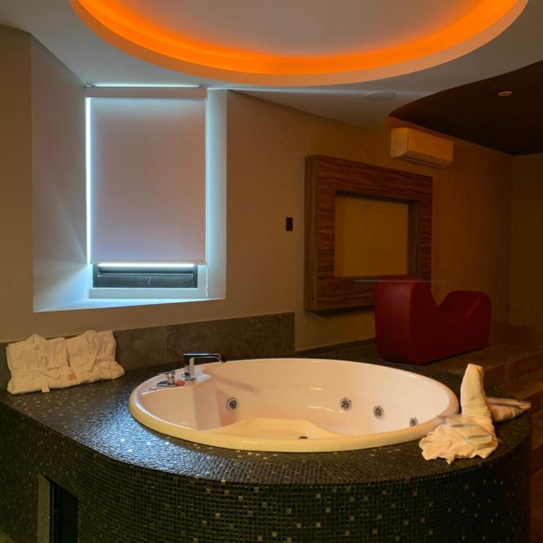 Roxy Motel - Double Room with Spa Bath - 7