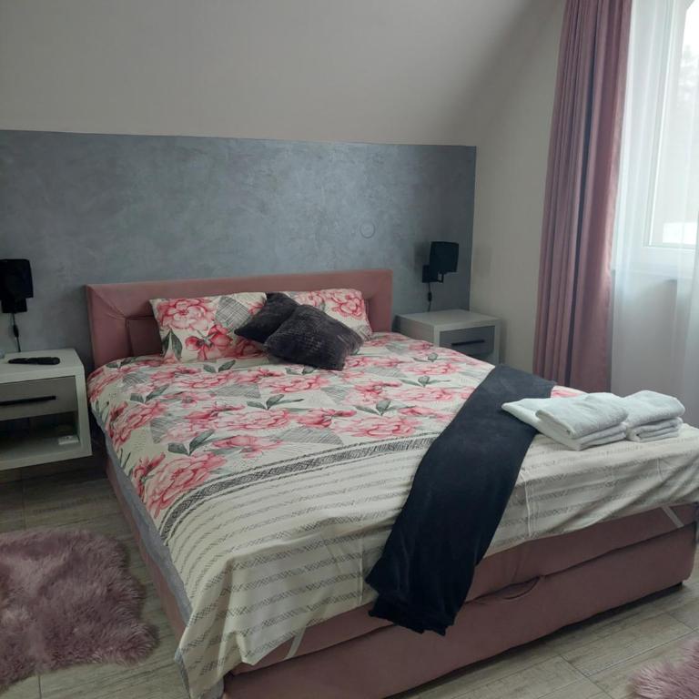 Apartmani Borova Iglica Divčibare - Standardna Dvokrevetna Soba sa Bračnim Krevetom - 6