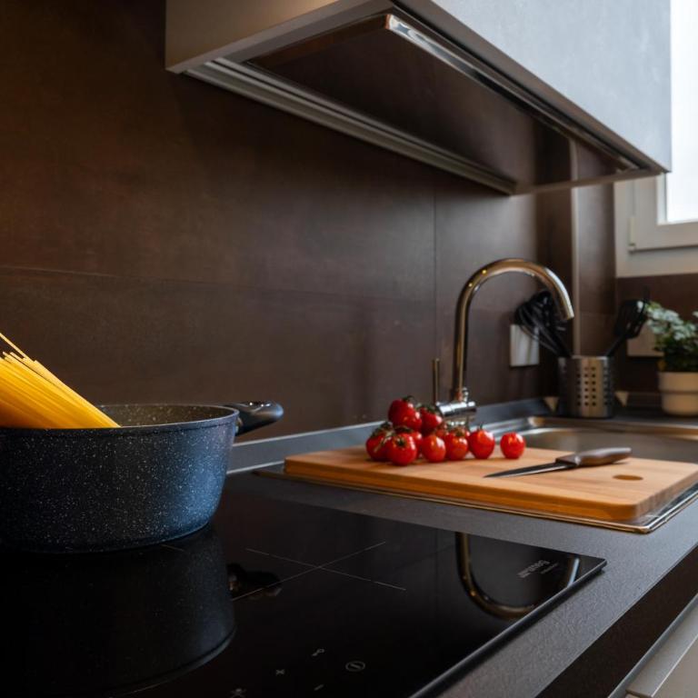 Appartamenti Vista Mole, Centro a 15 min - Luxury Suites & fast WiFi - Appartamento con 2 Camere da Letto - 12