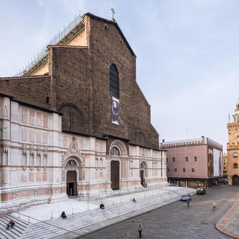Urbanicooh Garisenda - Piazza Maggiore View - Three-Bedroom Apartment - 29