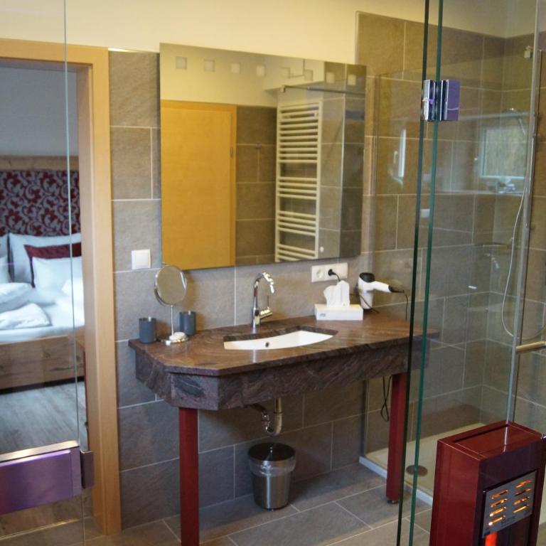 Der Marienhof Hotel Garni - Wellness Zimmer mit Infrarotkabine inkl. Parkplatz (nach Verfügbarkeit) - 3
