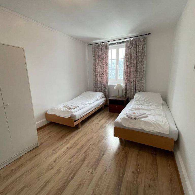 Zentrum Haus Davos - Doppelzimmer mit Gemeinschaftsbad - 2