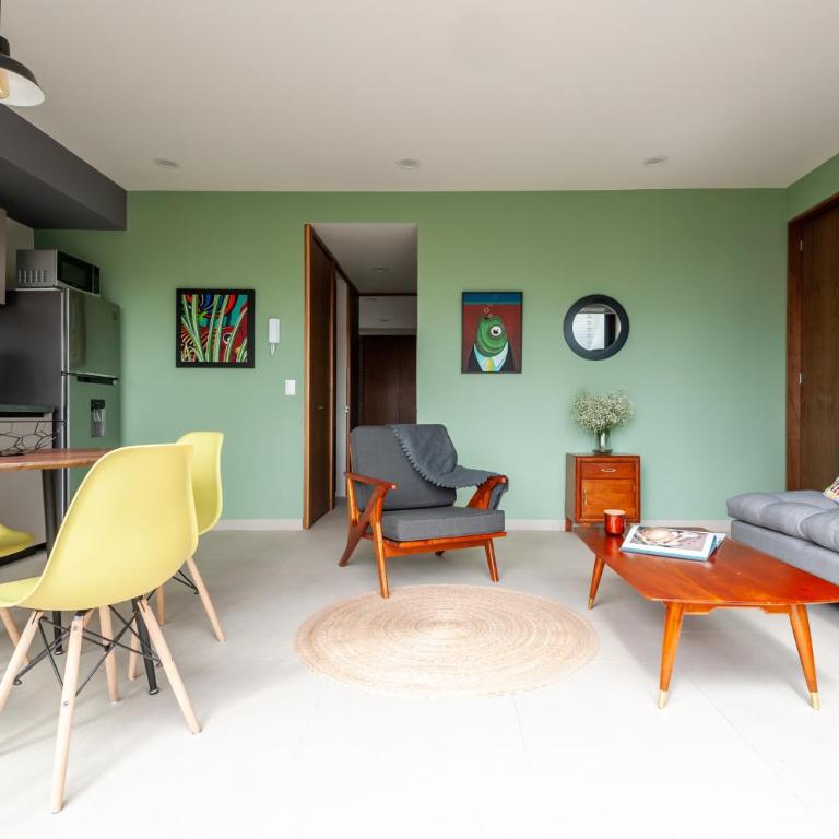 Alcazar Apartments - Apartment with Balcony - 15