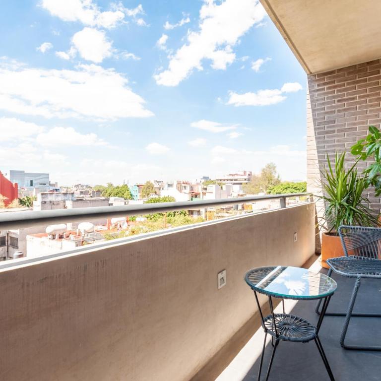 Alcazar Apartments - Studio Apartment - 2