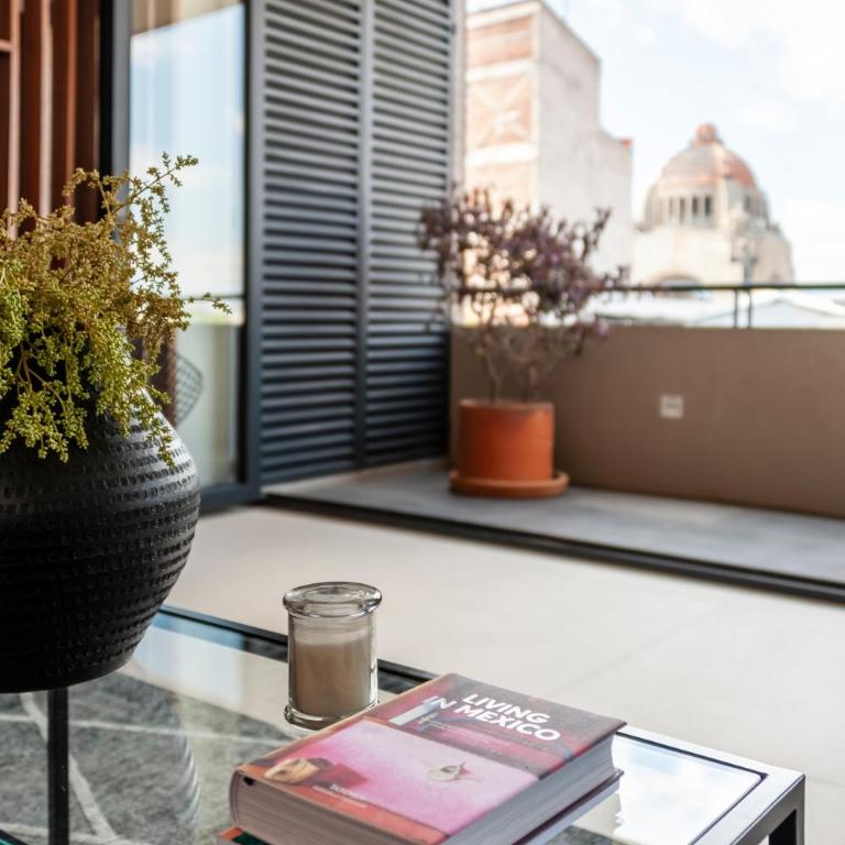 Alcazar Apartments - Studio Apartment - 2