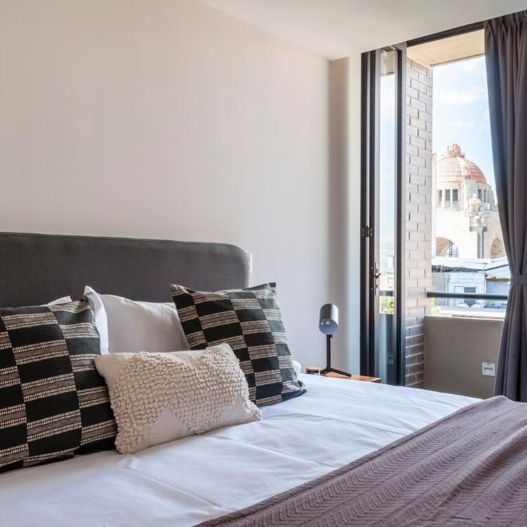 Alcazar Apartments - Studio Apartment - 1