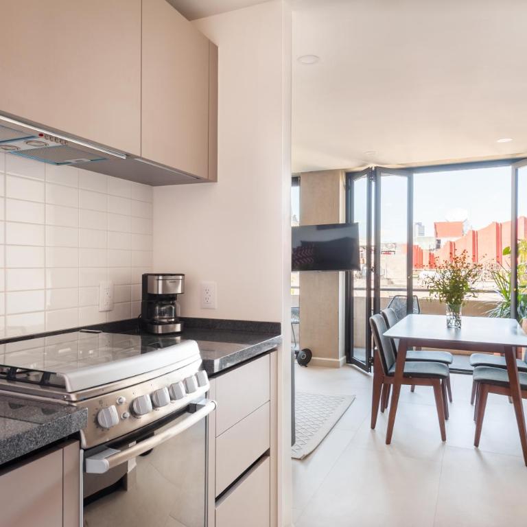 Alcazar Apartments - Studio Apartment - 10