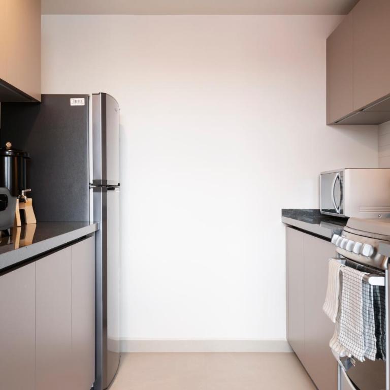 Alcazar Apartments - Studio Apartment - 19